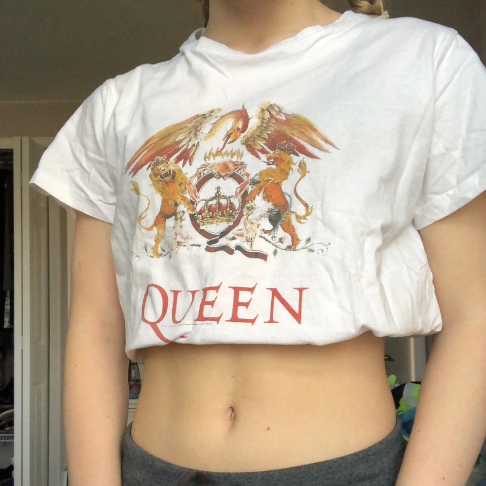 Thrift Flipped Queen Tee